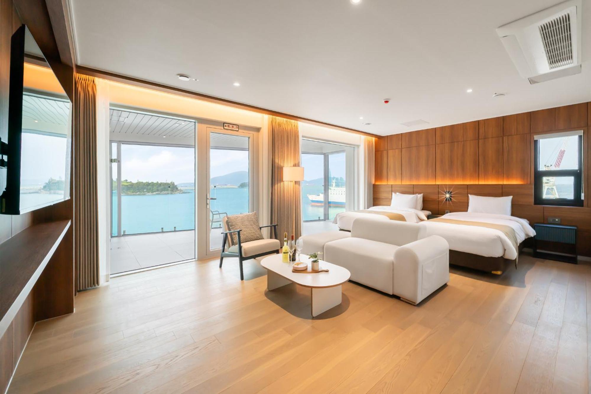 Yeosu Oandf Hotel Εξωτερικό φωτογραφία